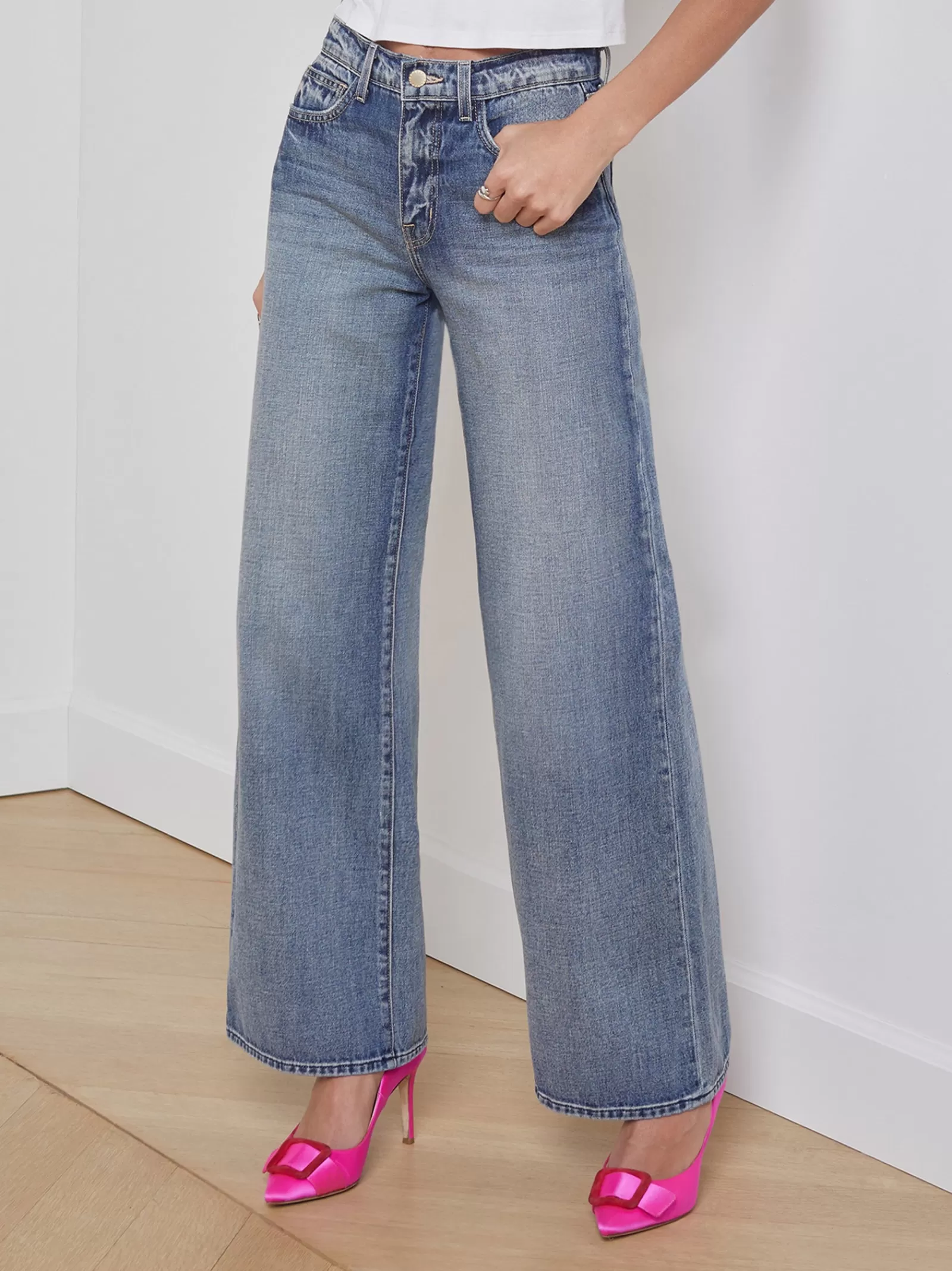 L'AGENCE Alicent Wide-Leg Jean< Wide & Relaxed