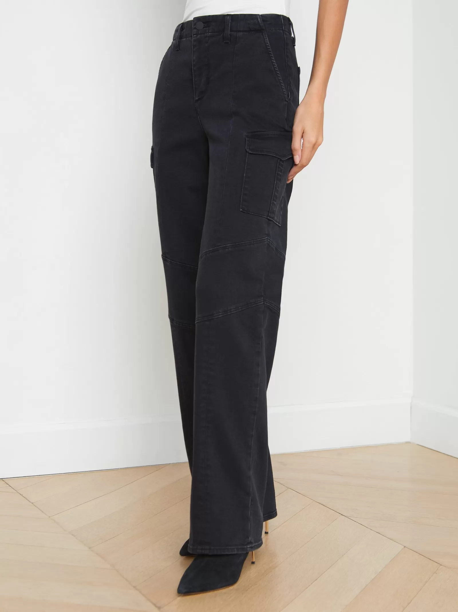 L'AGENCE Brooklyn Cargo Jean< All Things Black | Cargo Pants