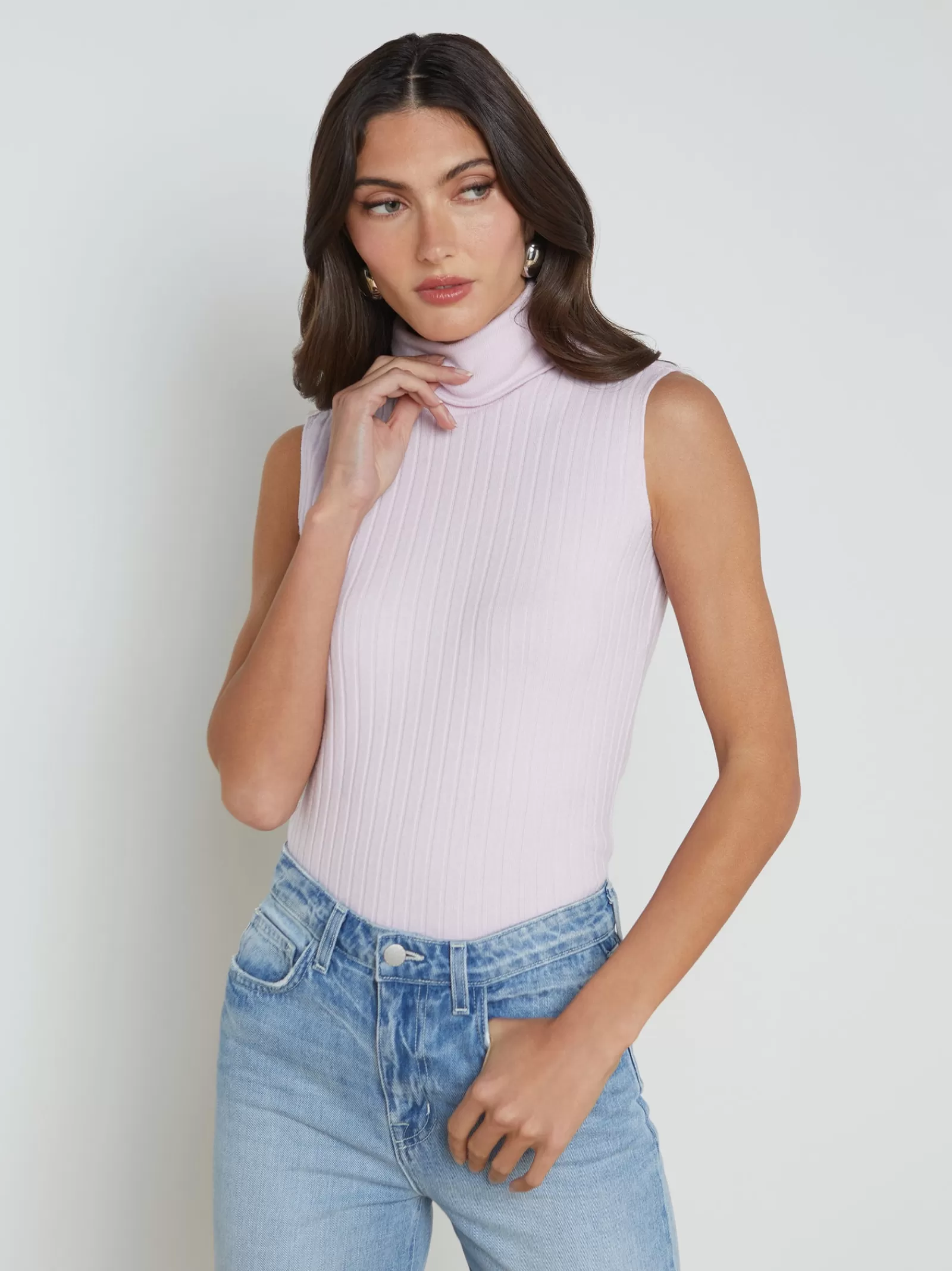 L'AGENCE Ceci Sleeveless Turtleneck< Spring Collection | Knitwear