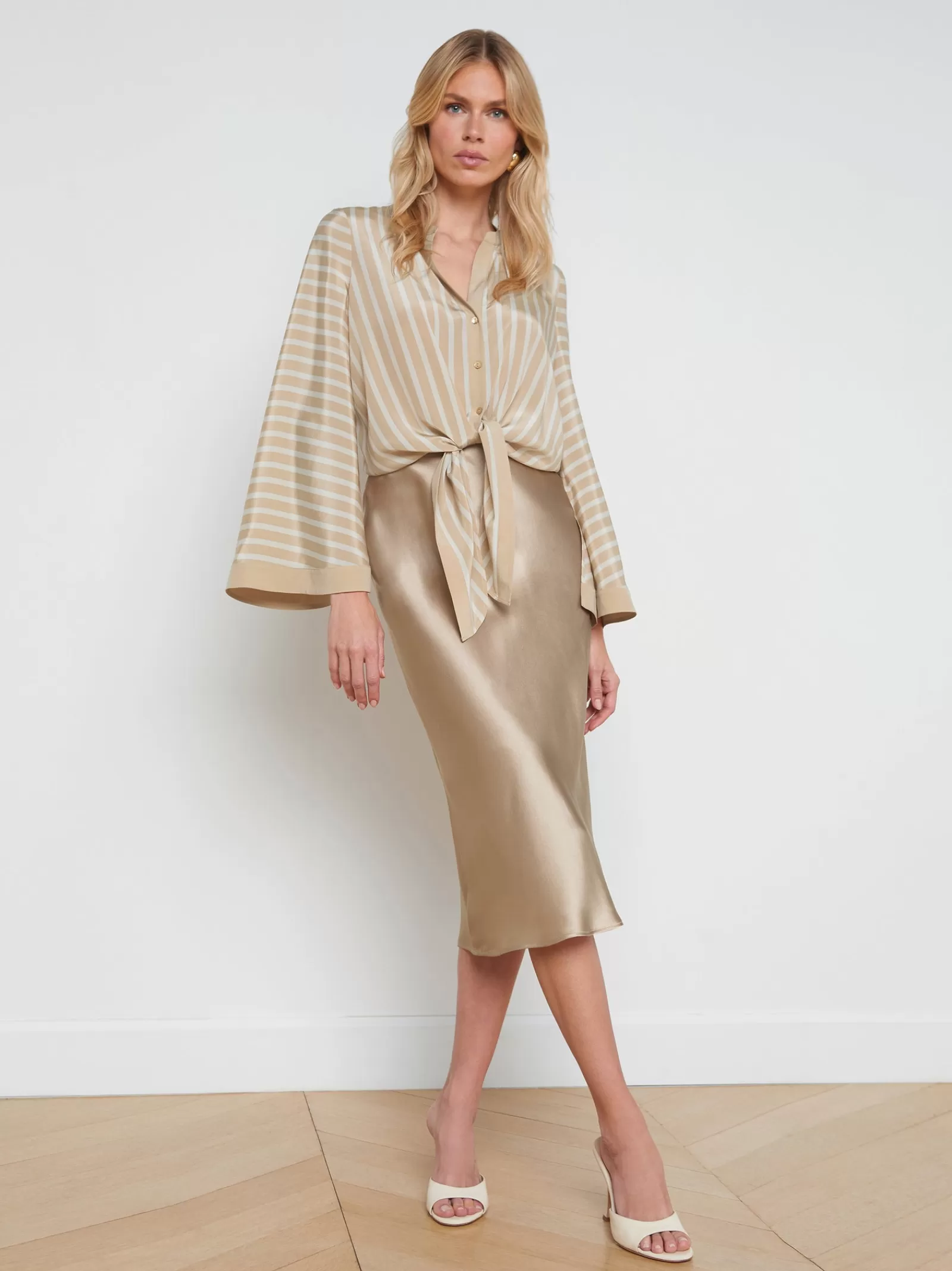 L'AGENCE Charlize Tie-Front Blouse< Online Exclusives | Spring Collection