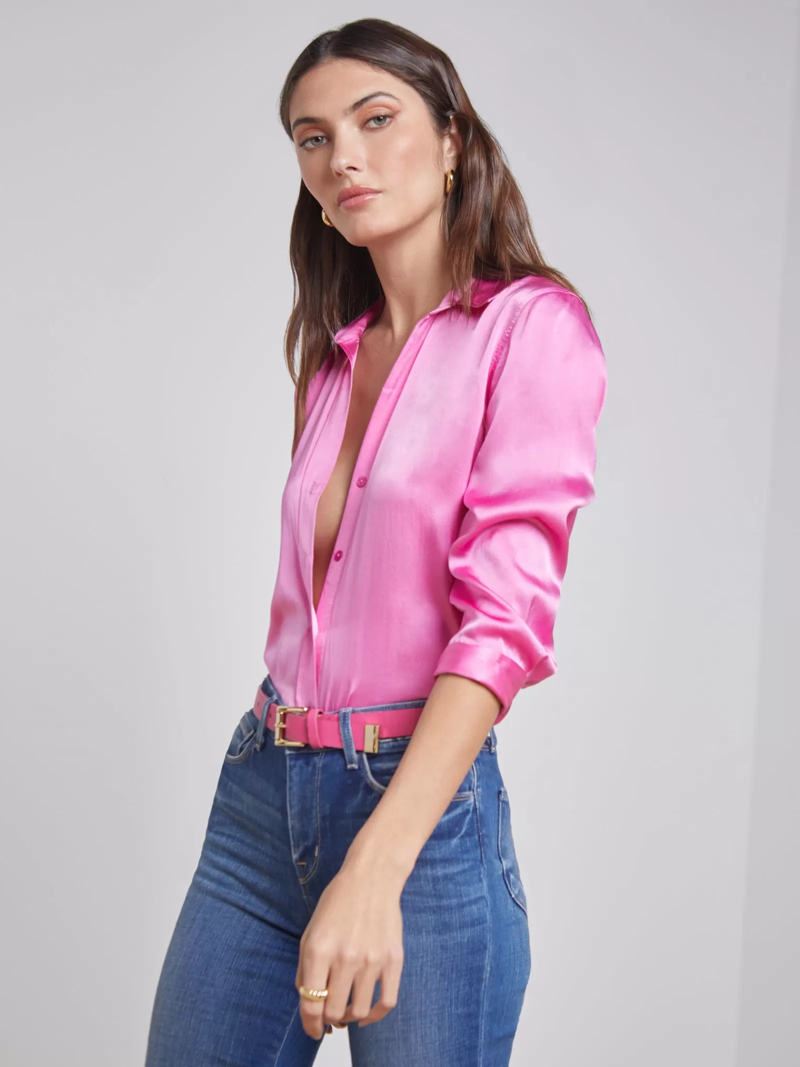 L'AGENCE Dani Silk Blouse< Online Exclusives | Back in Stock