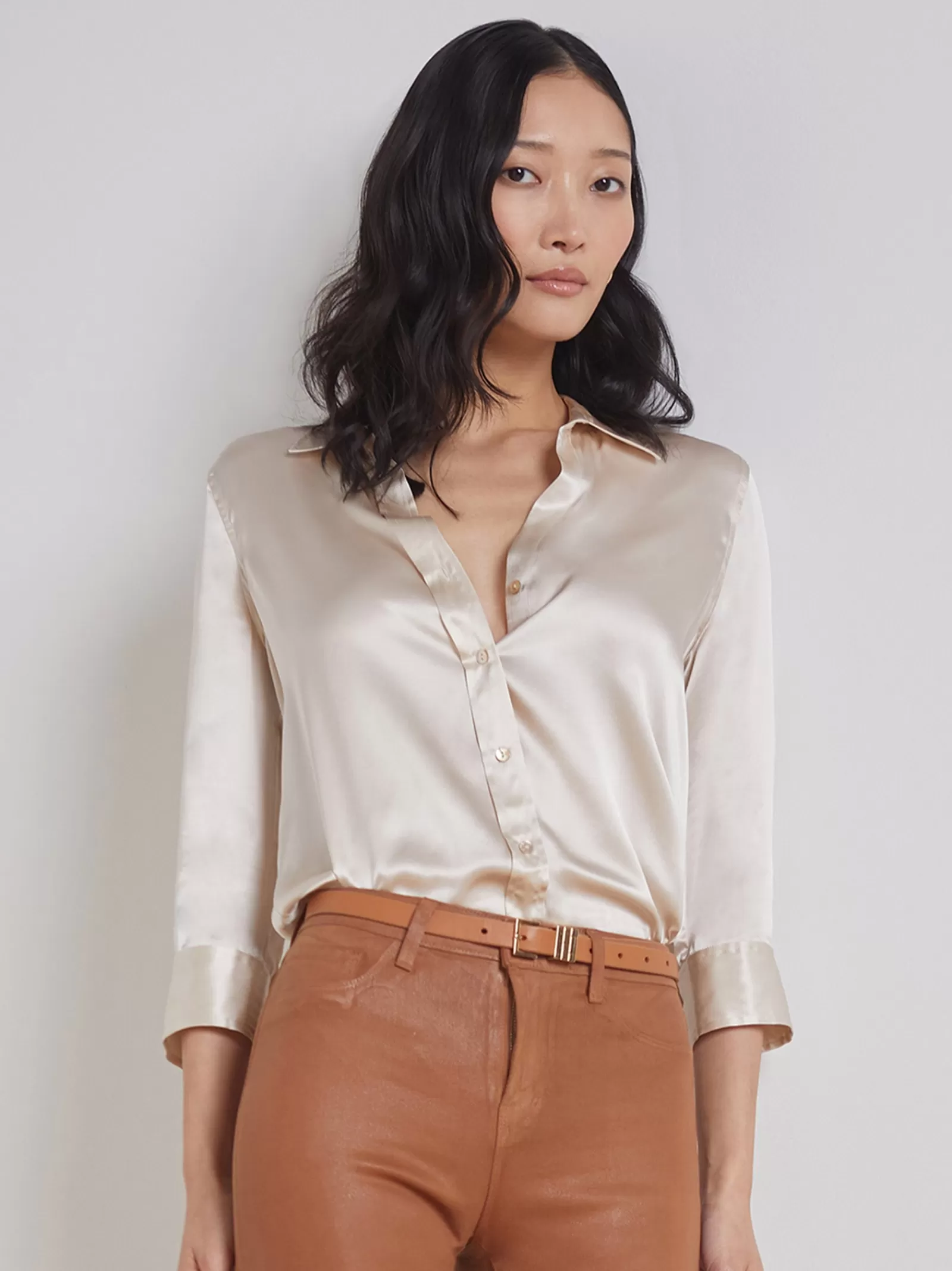 L'AGENCE Dani Silk Blouse< Silks | Blouses & Tops