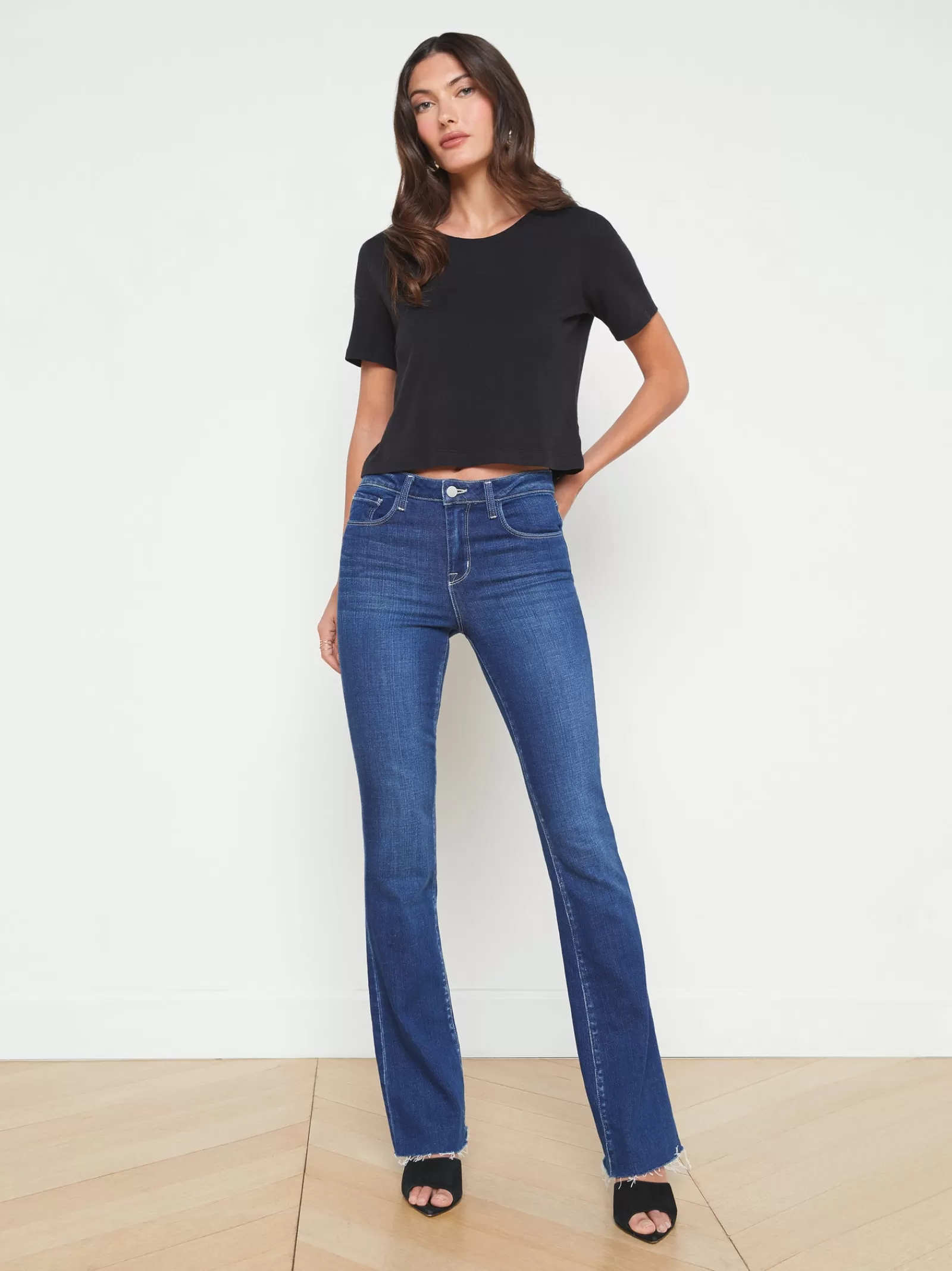 L'AGENCE Donna Cotton Cropped Tee< All Things Black | Spring Collection
