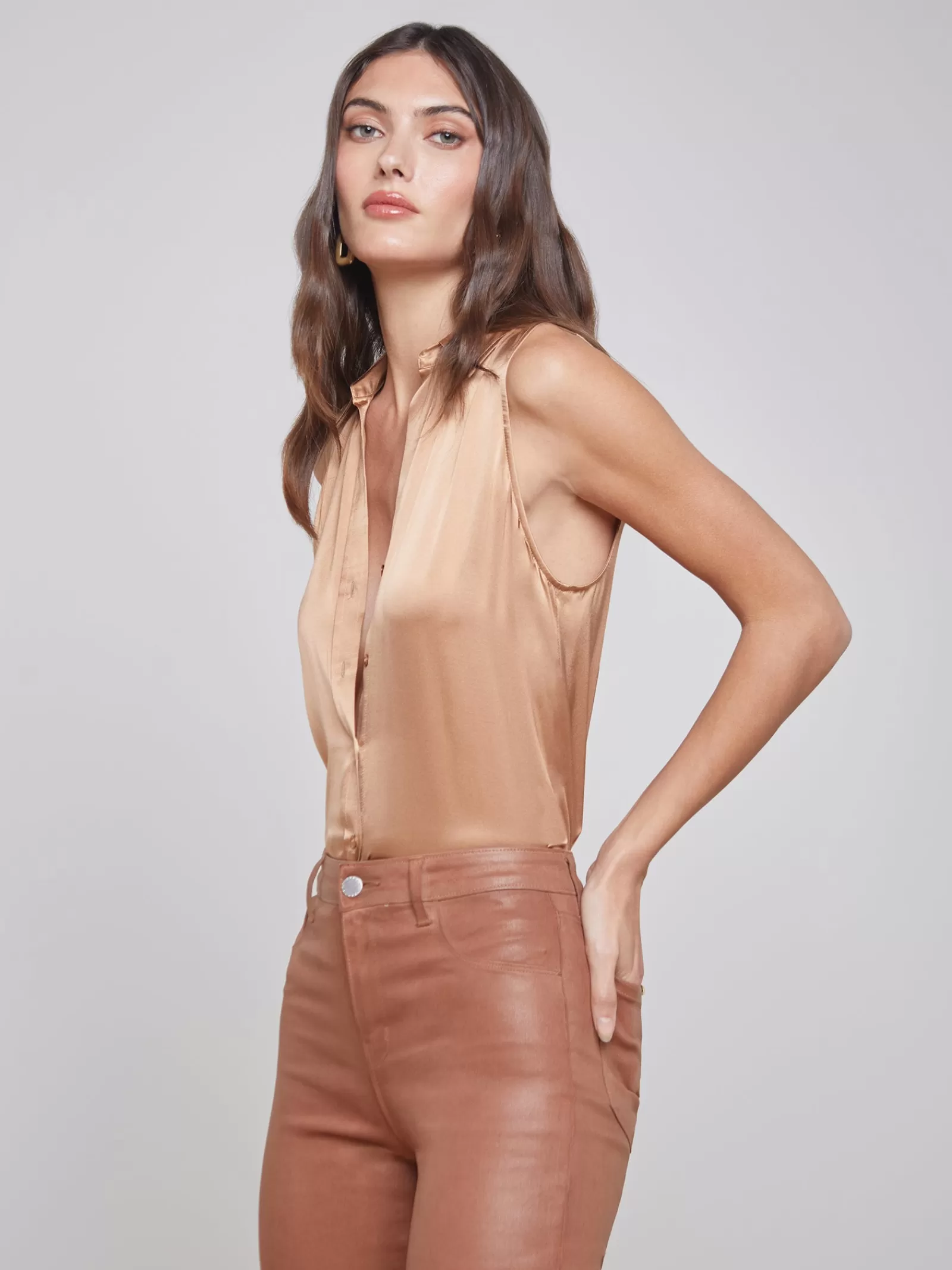 L'AGENCE Emmy Sleeveless Silk Blouse< Silks | Blouses & Tops