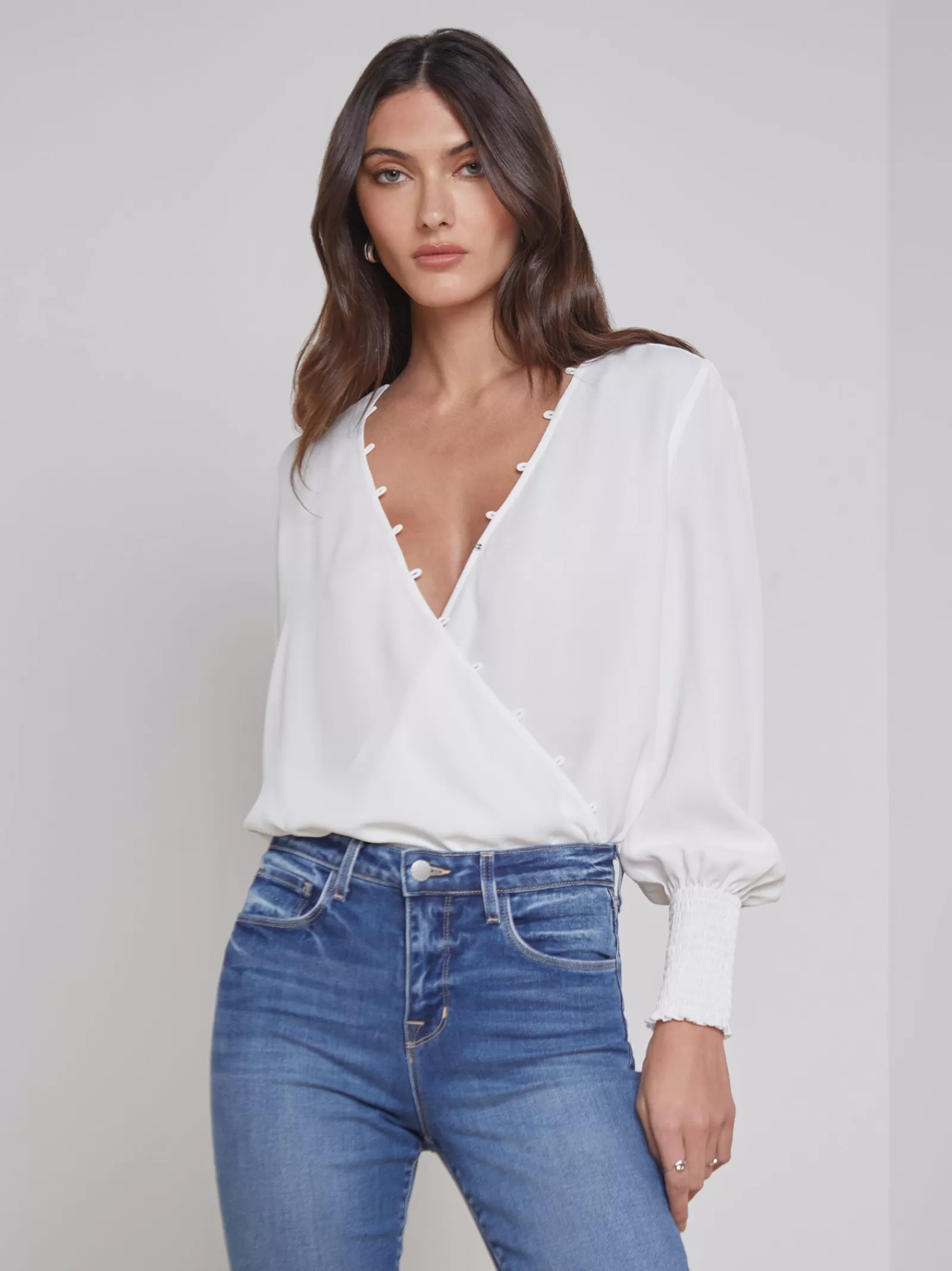 L'AGENCE Enzo Blouse< Nouveau Whites | Essentials