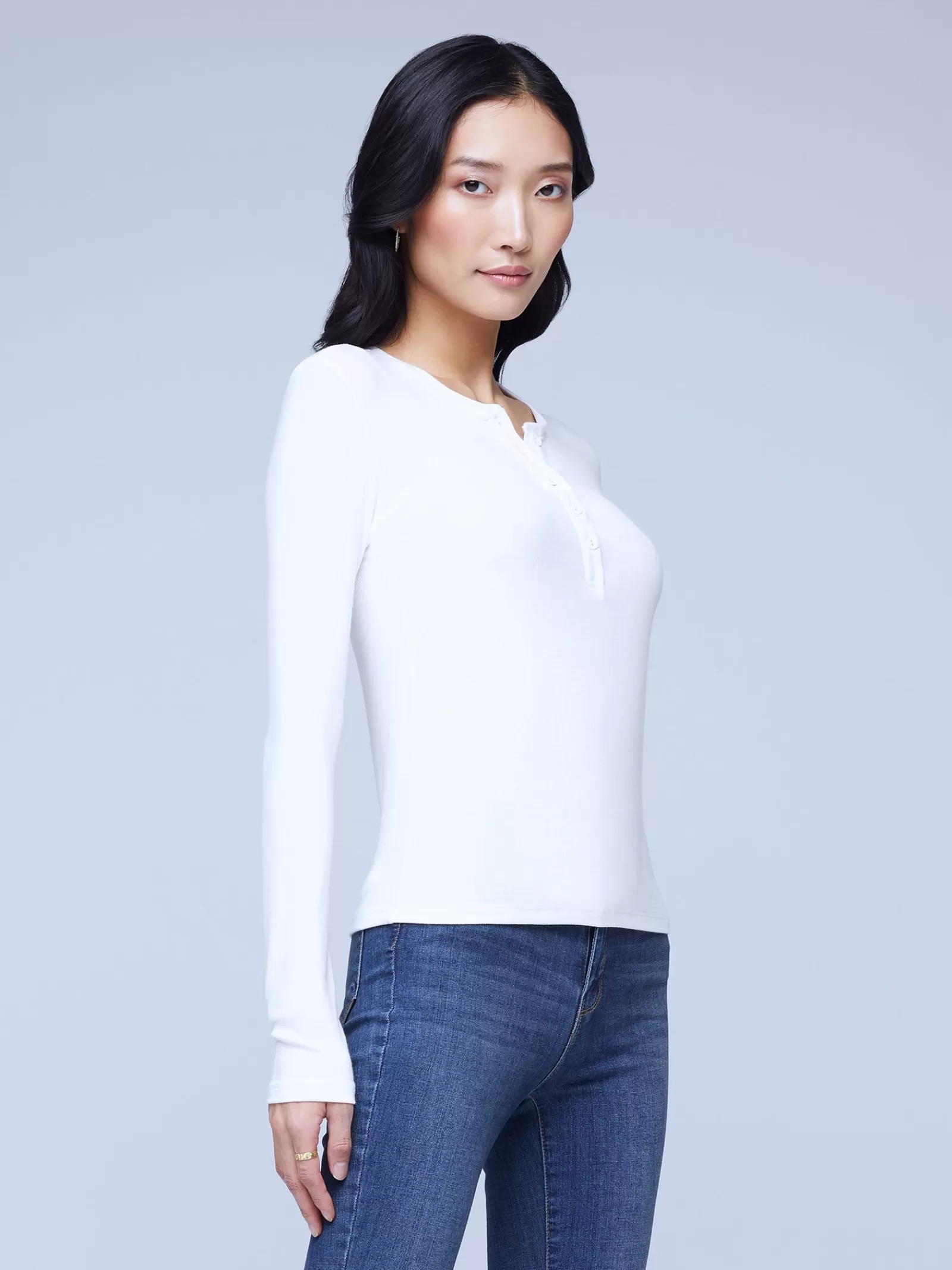 L'AGENCE Faith Long Sleeve Tee< Nouveau Whites | Tees