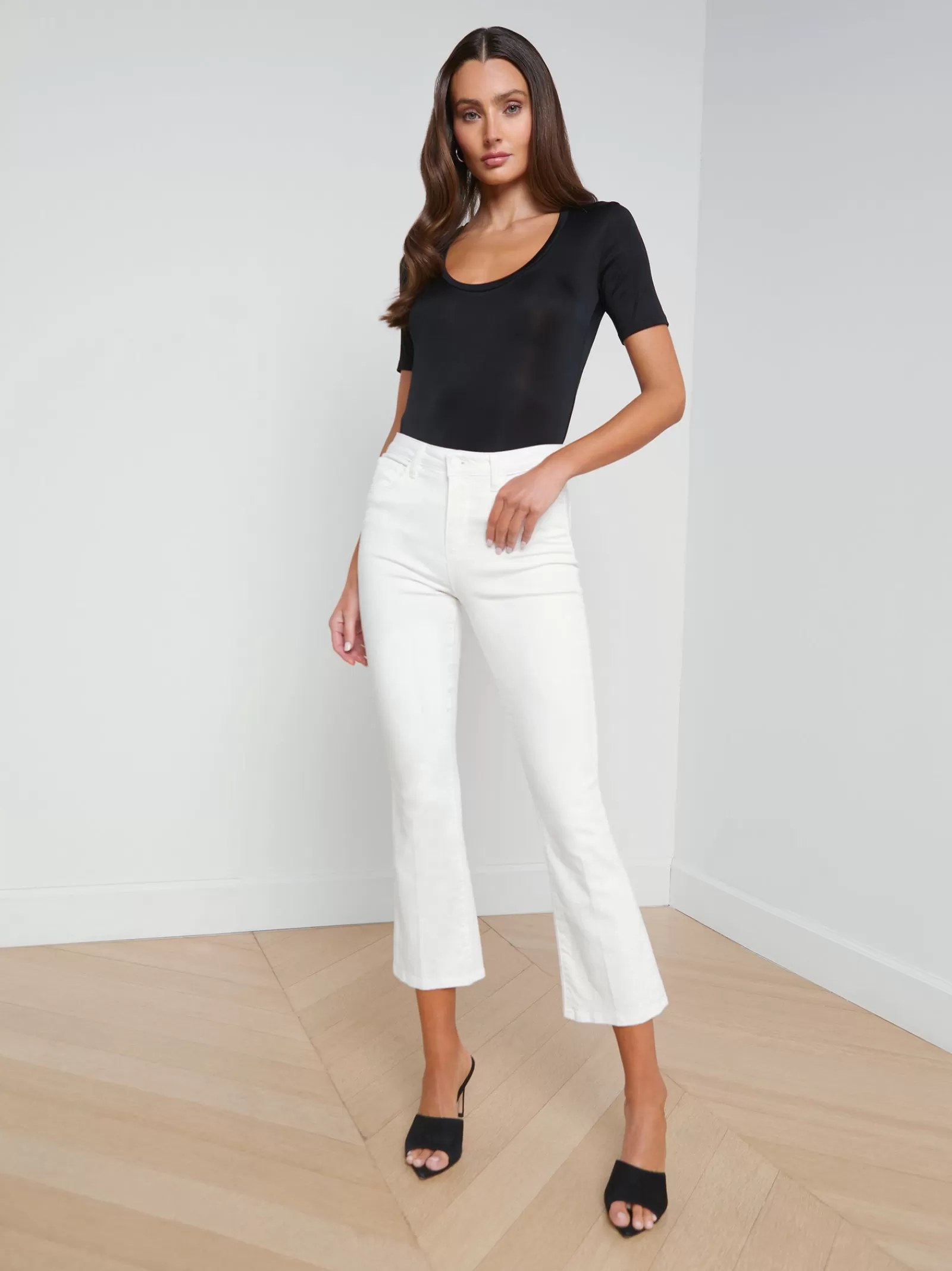 L'AGENCE Felice Scoopneck Tee< All Things Black | Spring Collection