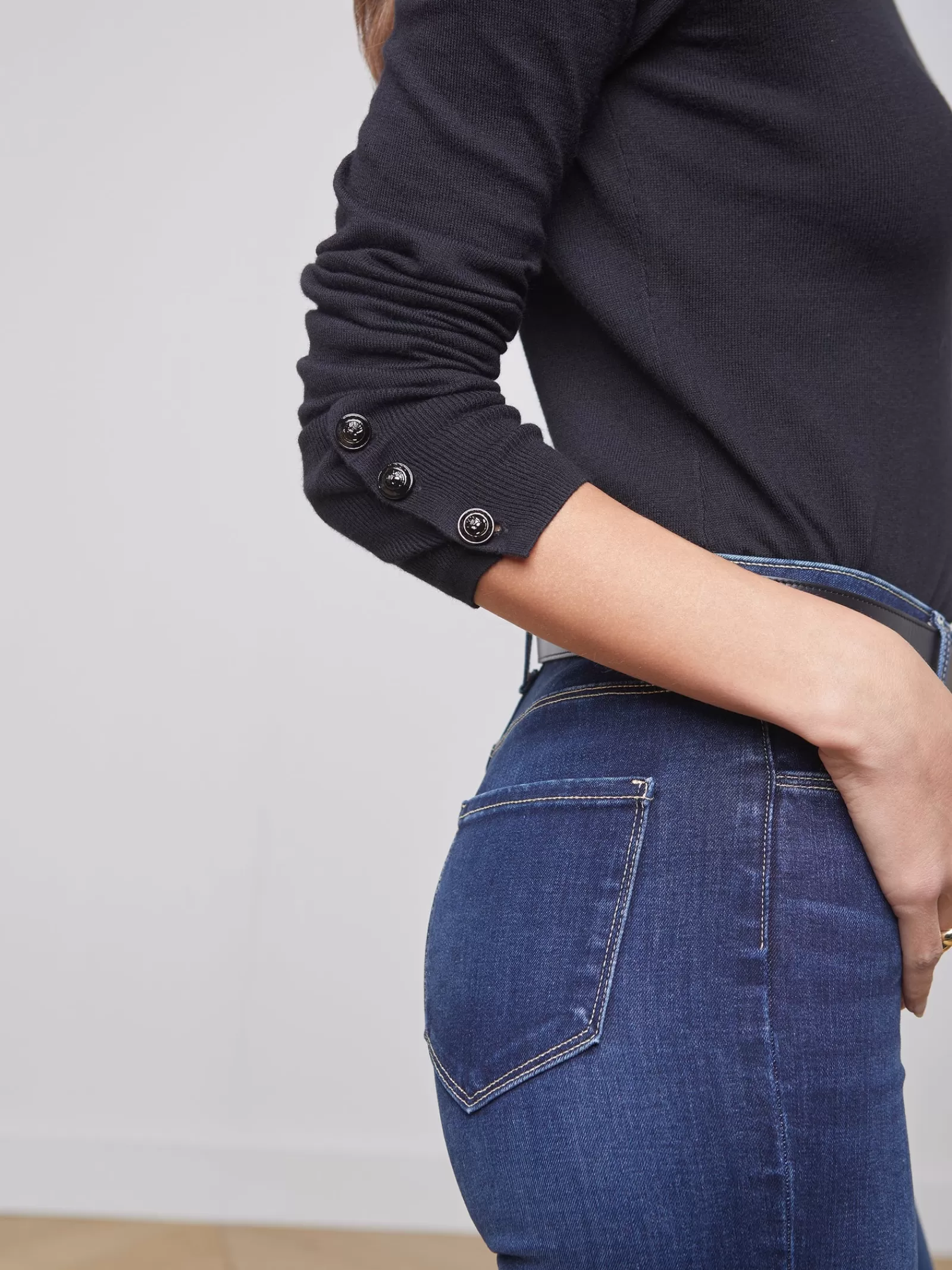 L'AGENCE Flora Sweater< All Things Black | Knitwear