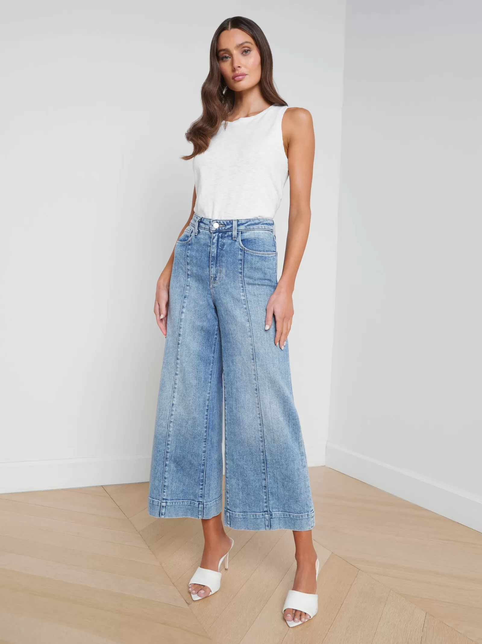 L'AGENCE Houston Center Seam Wide-Leg Jean< Spring '24 Catalog | Petite