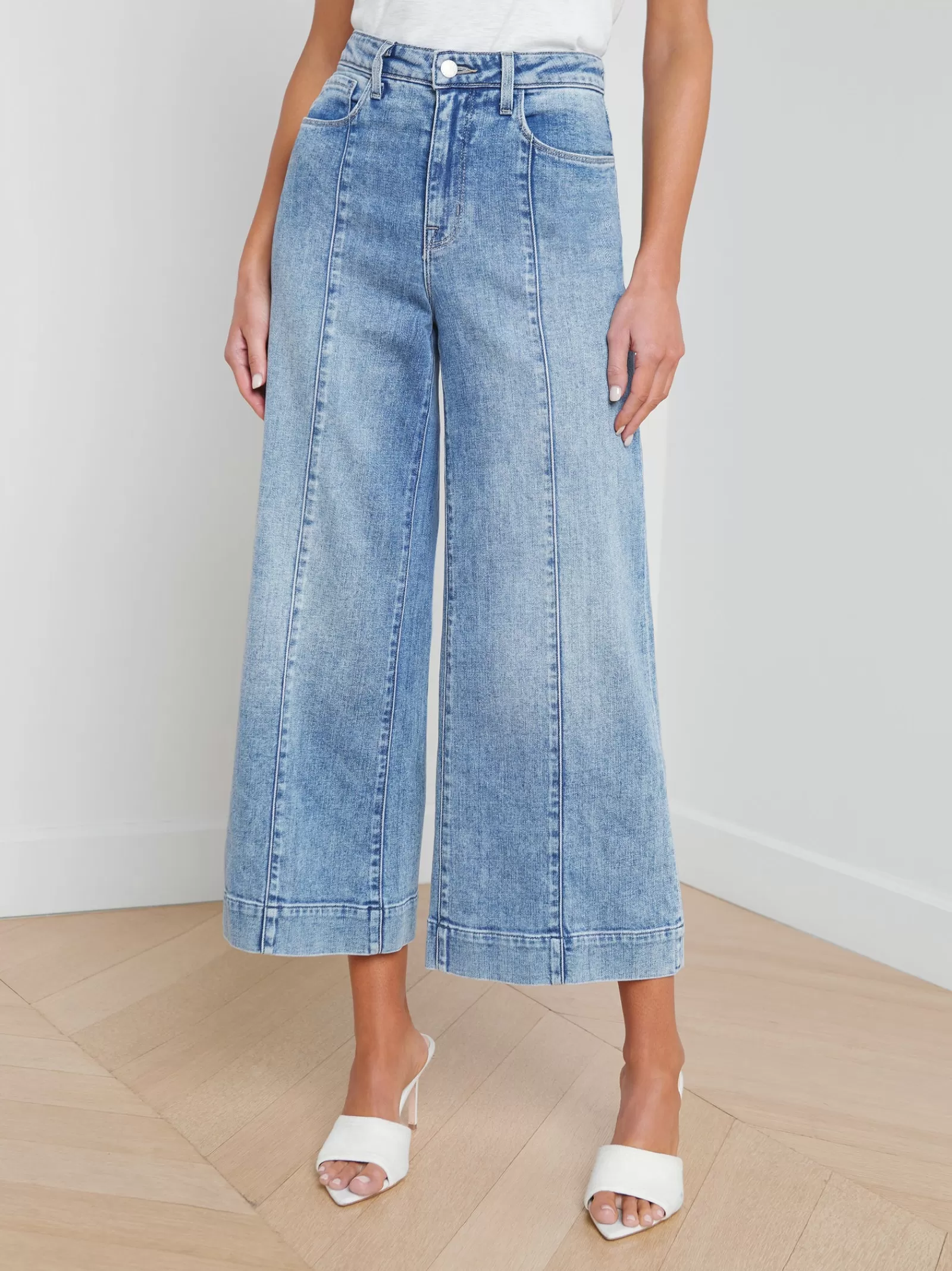 L'AGENCE Houston Center Seam Wide-Leg Jean< Spring '24 Catalog | Petite