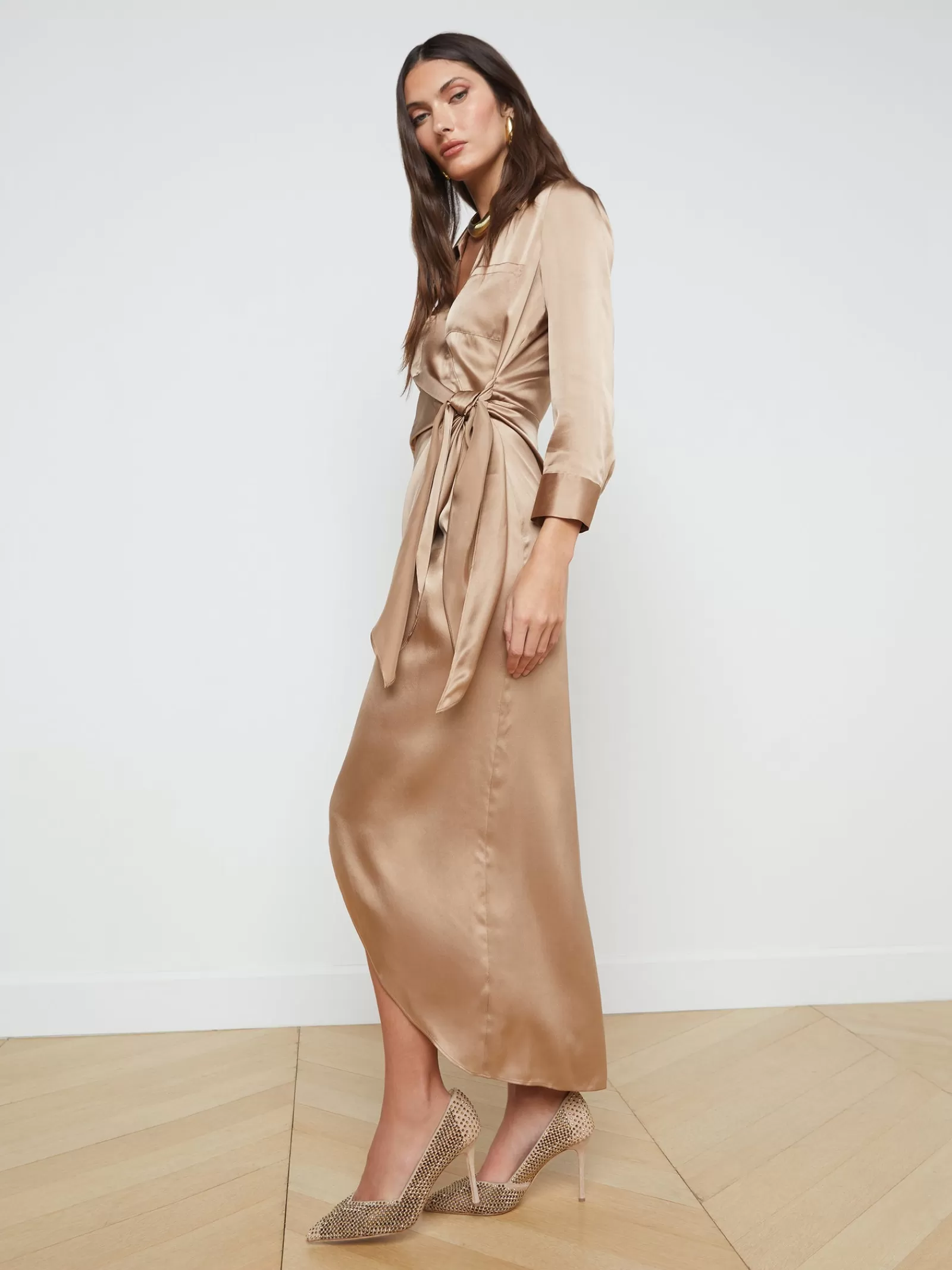 L'AGENCE Kadi Silk Wrap Dress< Resort Collection | Maternity