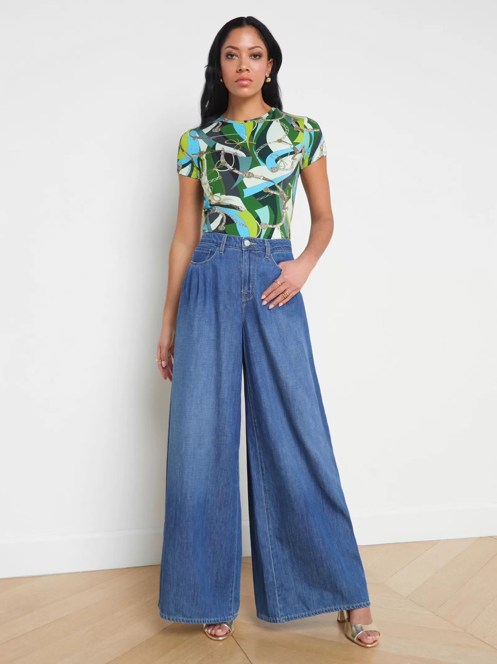 L'AGENCE Lanae Super Wide-Leg Jean< Wide & Relaxed | Spring Collection