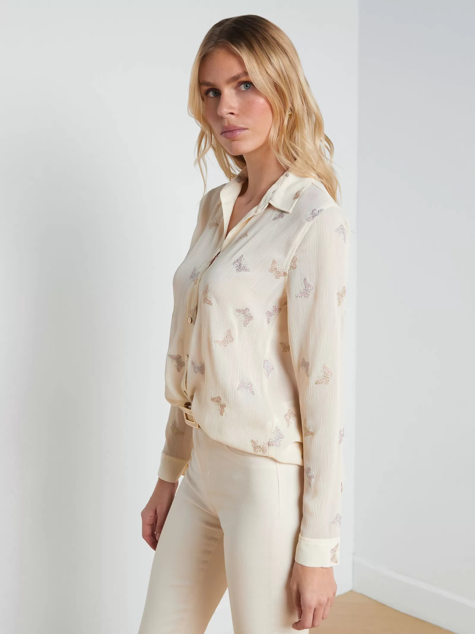 L'AGENCE Laurent Embroidered Blouse< Print Edition | Spring Collection