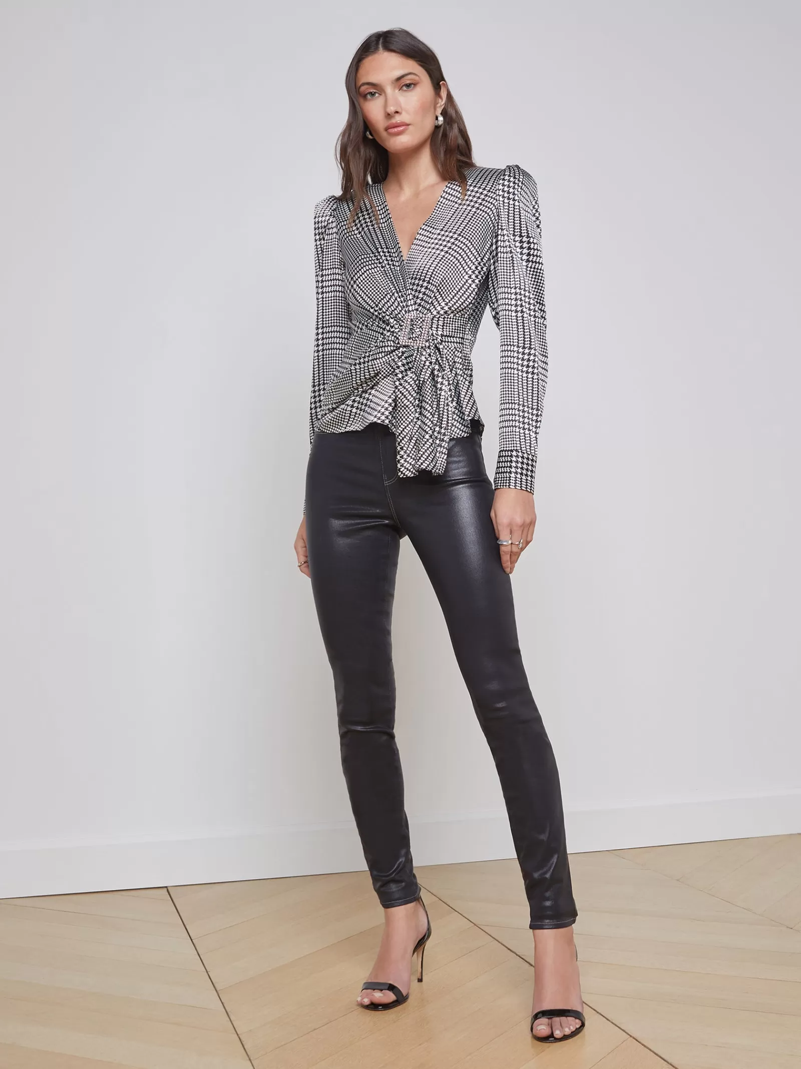 L'AGENCE Marguerite Coated Jean< All Things Black | Skinny