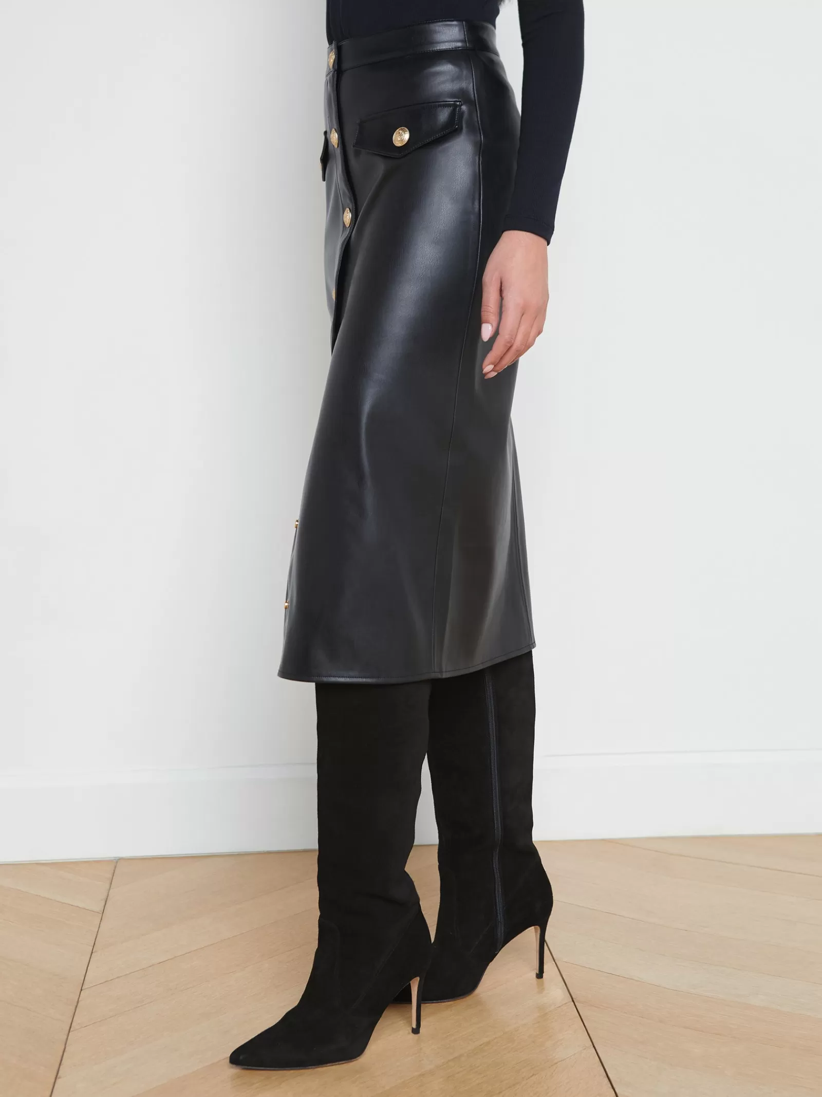 L'AGENCE Milann Faux Leather Skirt< All Things Black | Back in Stock