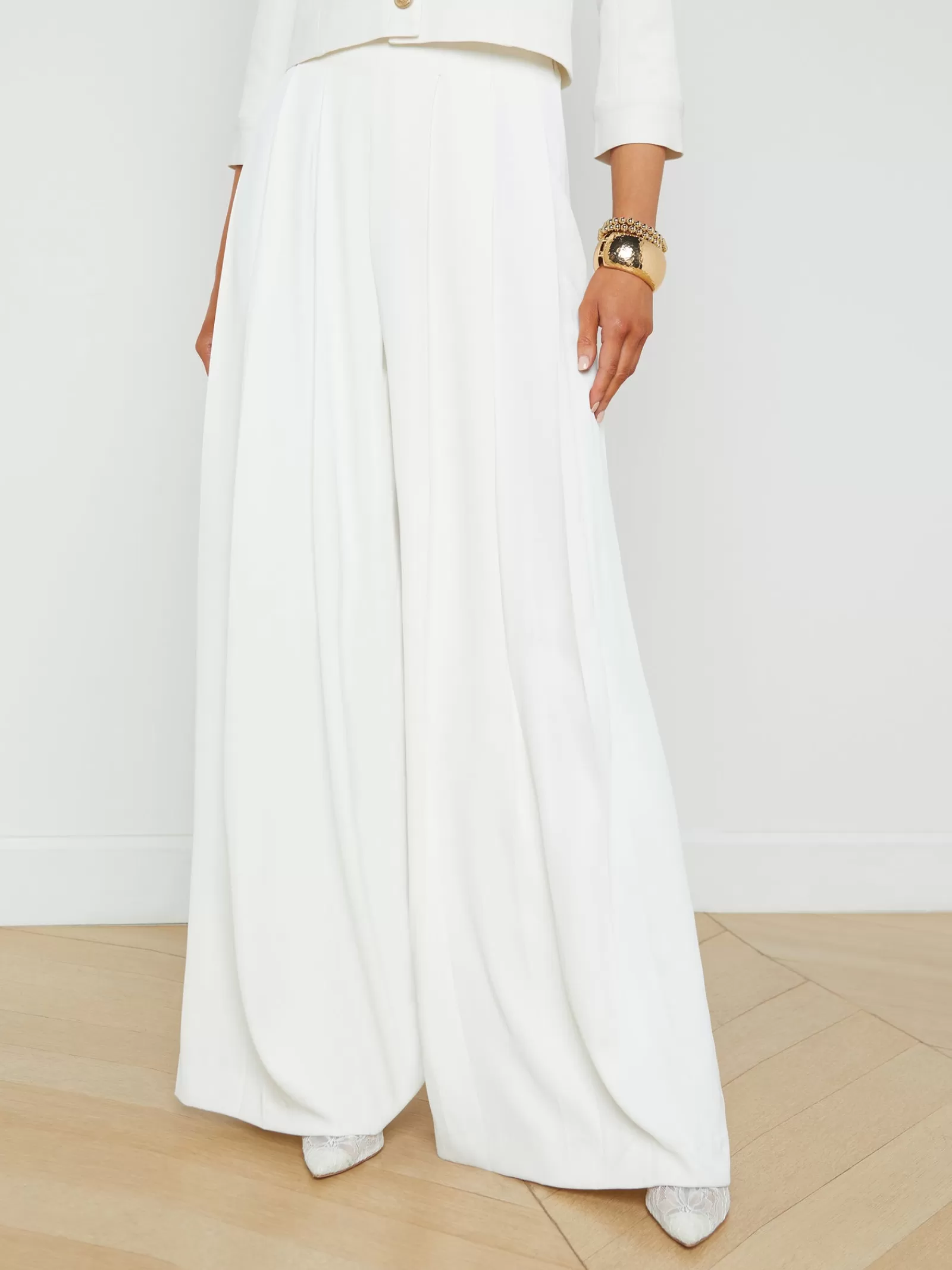 L'AGENCE Nova Pleated Wide-Leg Pant< Nouveau Whites | Spring '24 Catalog