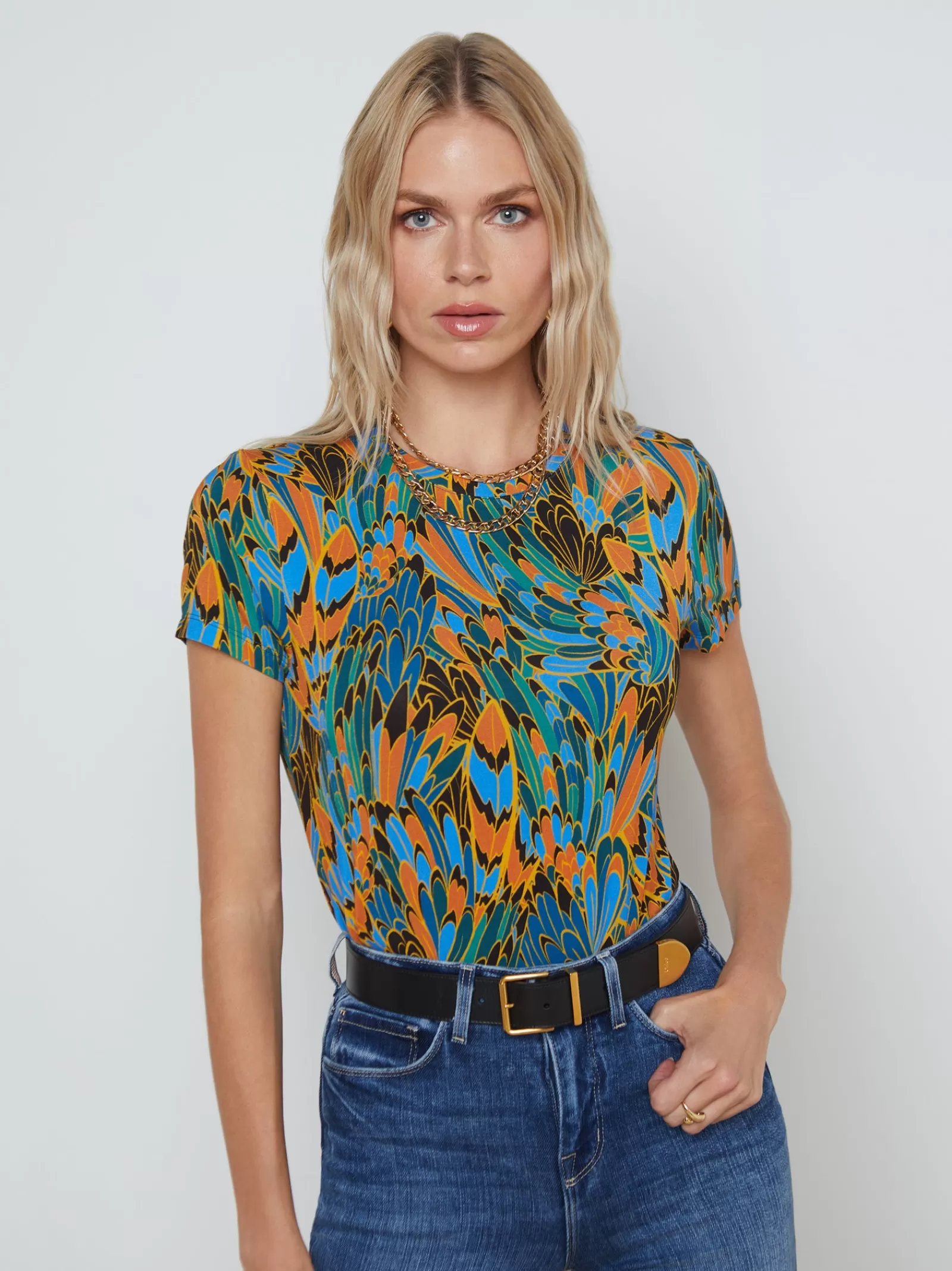 L'AGENCE Ressi Fitted Tee< Resort Collection | Print Edition