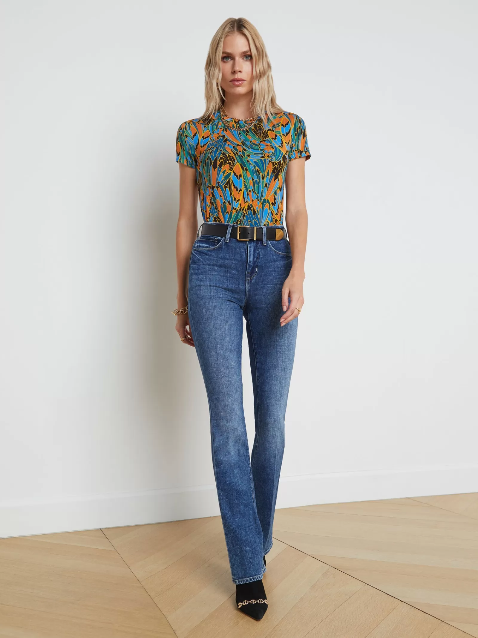 L'AGENCE Ressi Fitted Tee< Resort Collection | Print Edition