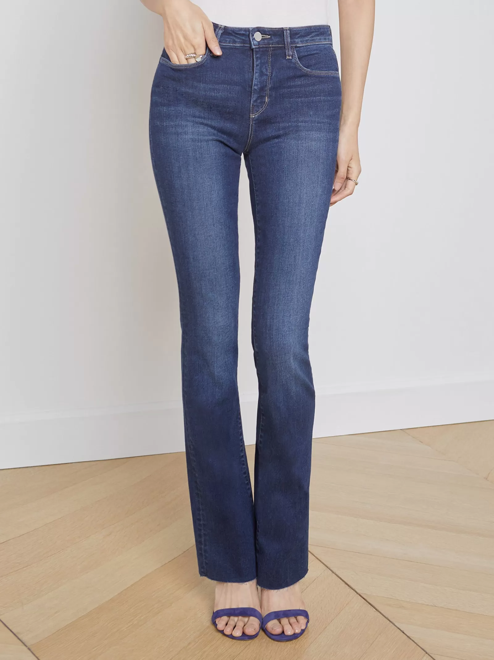 L'AGENCE Ruth Straight-Leg Jean< Straight | Essentials