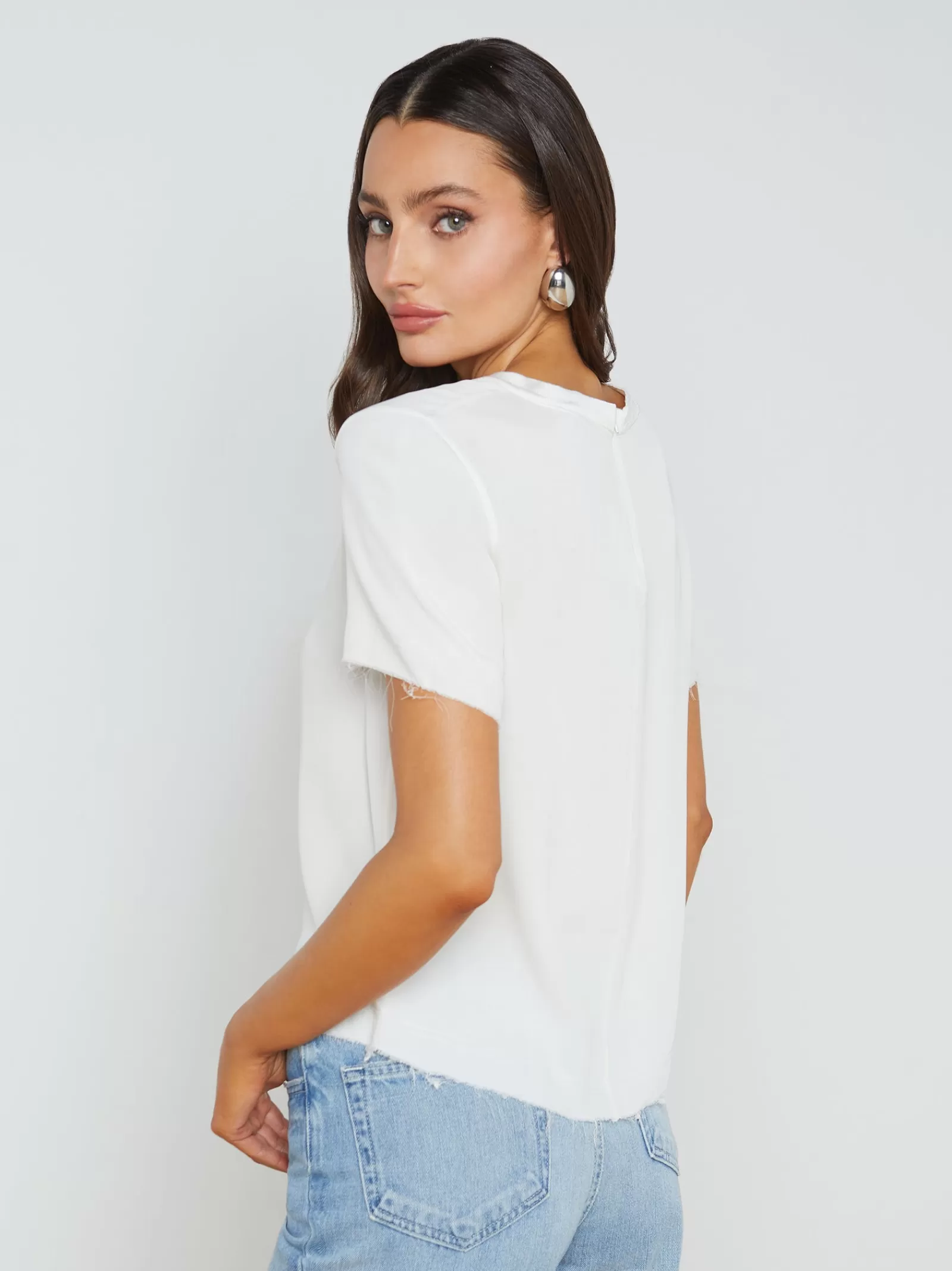 L'AGENCE Suzette Silk Raw-Hem Tee< Spring '24 Catalog | Spring Collection