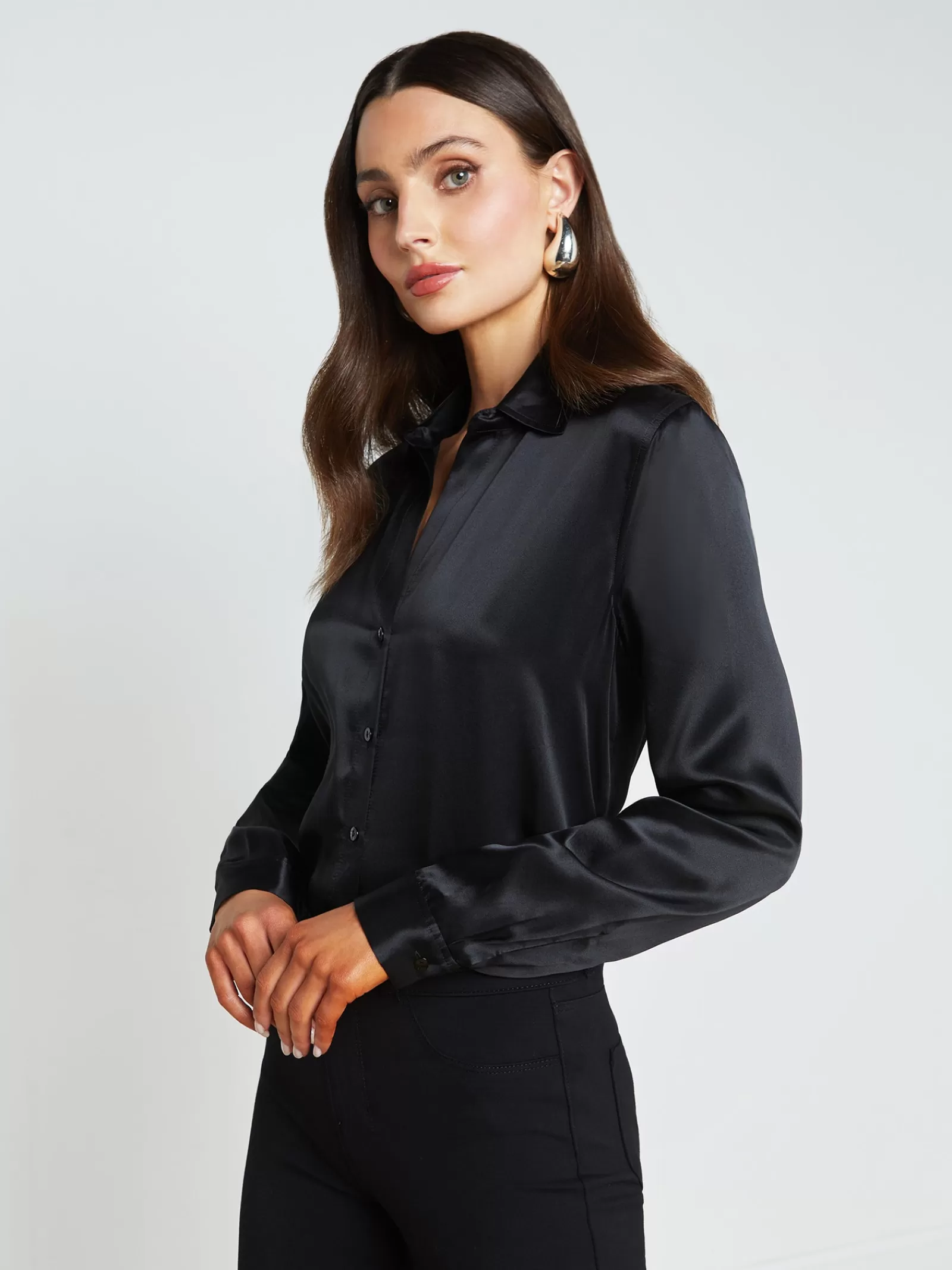 L'AGENCE Tyler Silk Blouse< All Things Black | Silks
