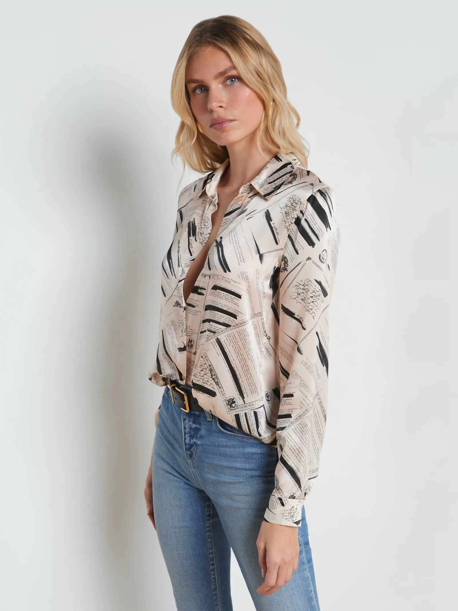 L'AGENCE Tyler Silk Blouse< Print Edition | Spring Collection