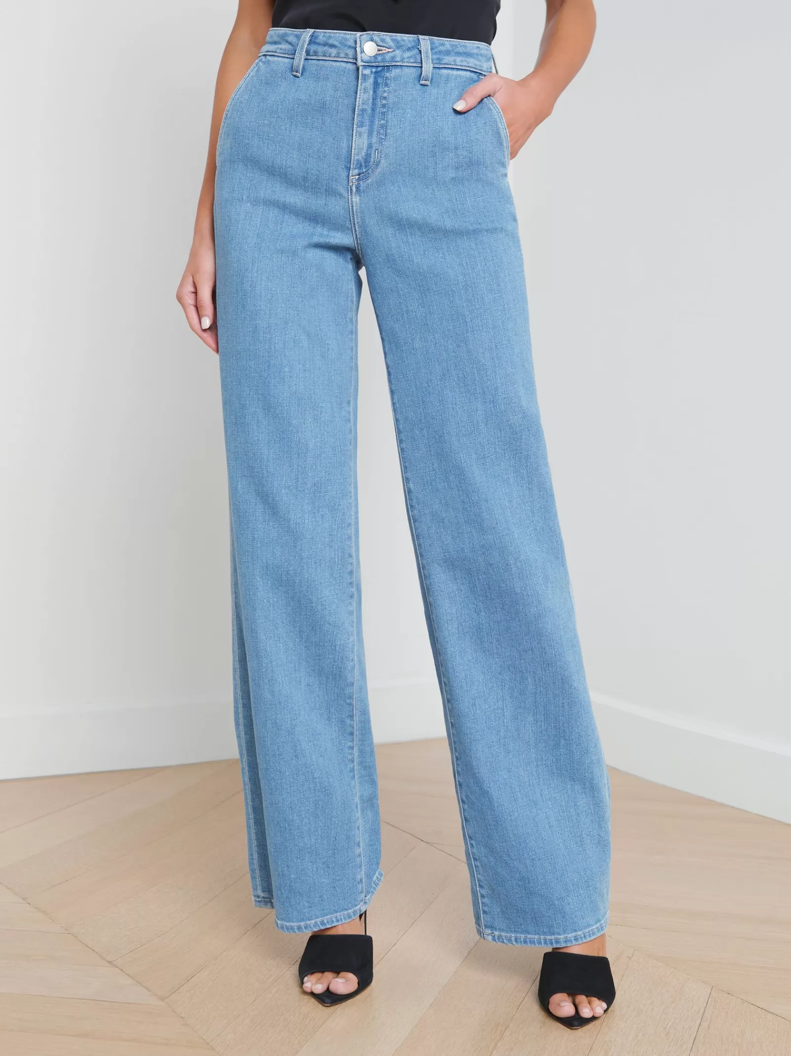 L'AGENCE Weston Wide-Leg Jean< Spring '24 Catalog | Wide & Relaxed